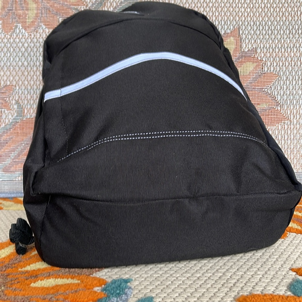 Vans Construct Skool Backpack
NWT - Picture 15 of 16